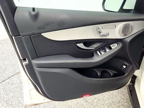 Used 2023 Mercedes-Benz GLC 300 4MATIC Coupe image 11
