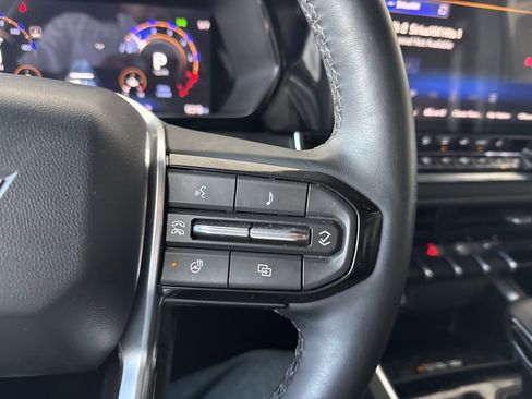 Used 2026 Chevrolet Colorado LT w/ LT Convenience Package image 23