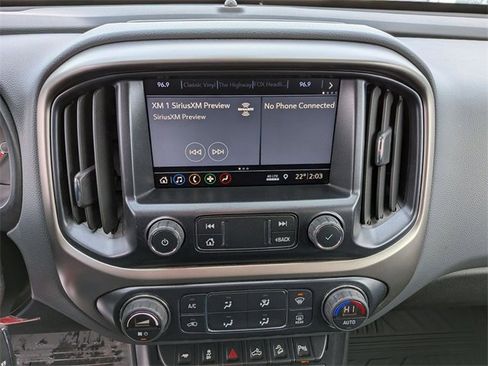 Used 2019 Chevrolet Colorado Z71 image 11