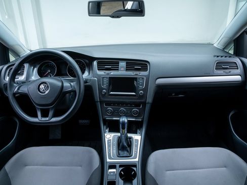 Used 2015 Volkswagen e-Golf Limited Edition FWD image 7