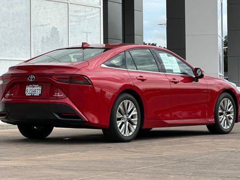 Certified 2023 Toyota Mirai XLE w/ Advanced Technology Package image 4