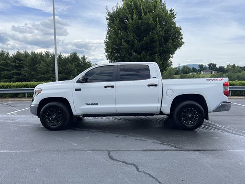 Used 2016 Toyota Tundra SR5 AWD/4WD image 7