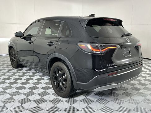 Used 2023 Honda HR-V Sport image 6