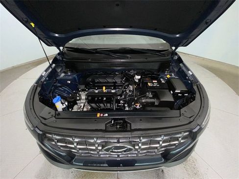 Used 2024 Hyundai Venue Limited image 25