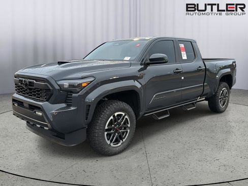 New 2026 Toyota Tacoma TRD Sport RWD image 2