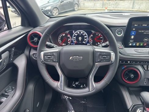 Used 2025 Chevrolet Blazer RS w/ Driver Confidence II Package image 17