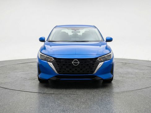 Used 2025 Nissan Sentra SV image 2