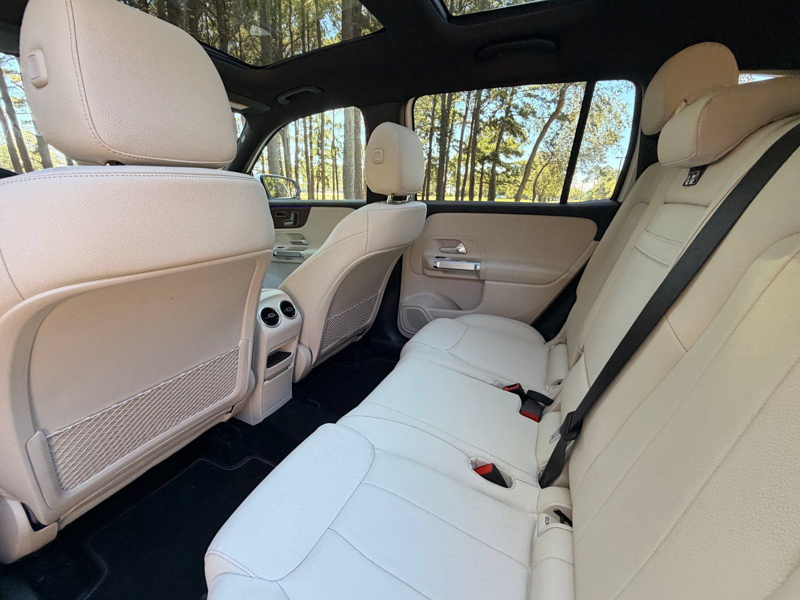 Certified 2023 Mercedes-Benz GLB 250 image 14
