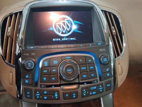 Used 2012 Buick LaCrosse Premium image 10