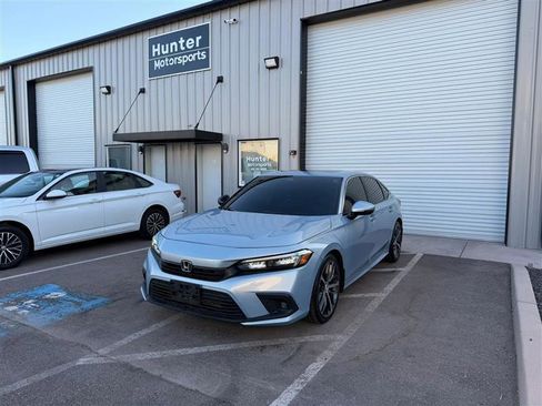 Used 2022 Honda Civic Touring image 1