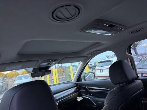 New 2025 Kia Telluride S image 8