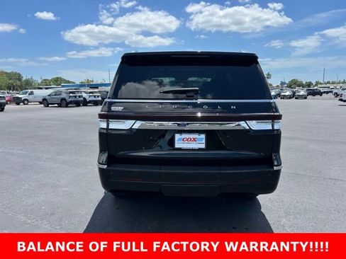 Used 2024 Lincoln Navigator Premiere image 5