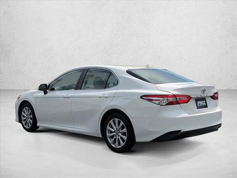 Used 2020 Toyota Camry LE w/ Convenience Package image 7