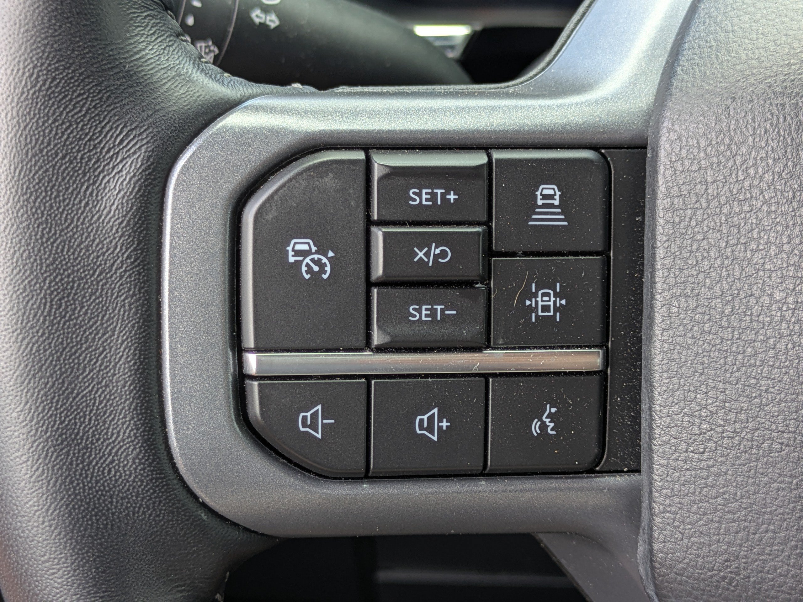 Used 2023 Ford F150 Lariat w/ Equipment Group 502A High AWD/4WD image 22