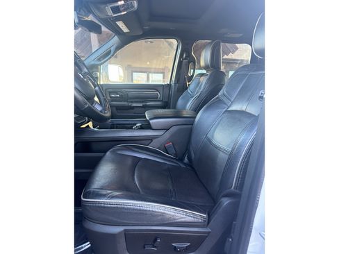 Used 2022 RAM 2500 Limited AWD/4WD image 9