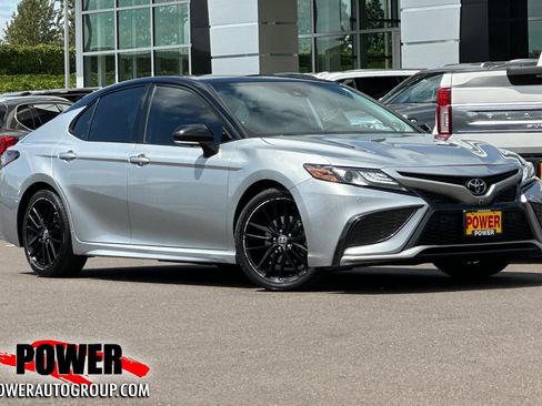 Used 2022 Toyota Camry XSE w/ Navigation Package FWD image 1
