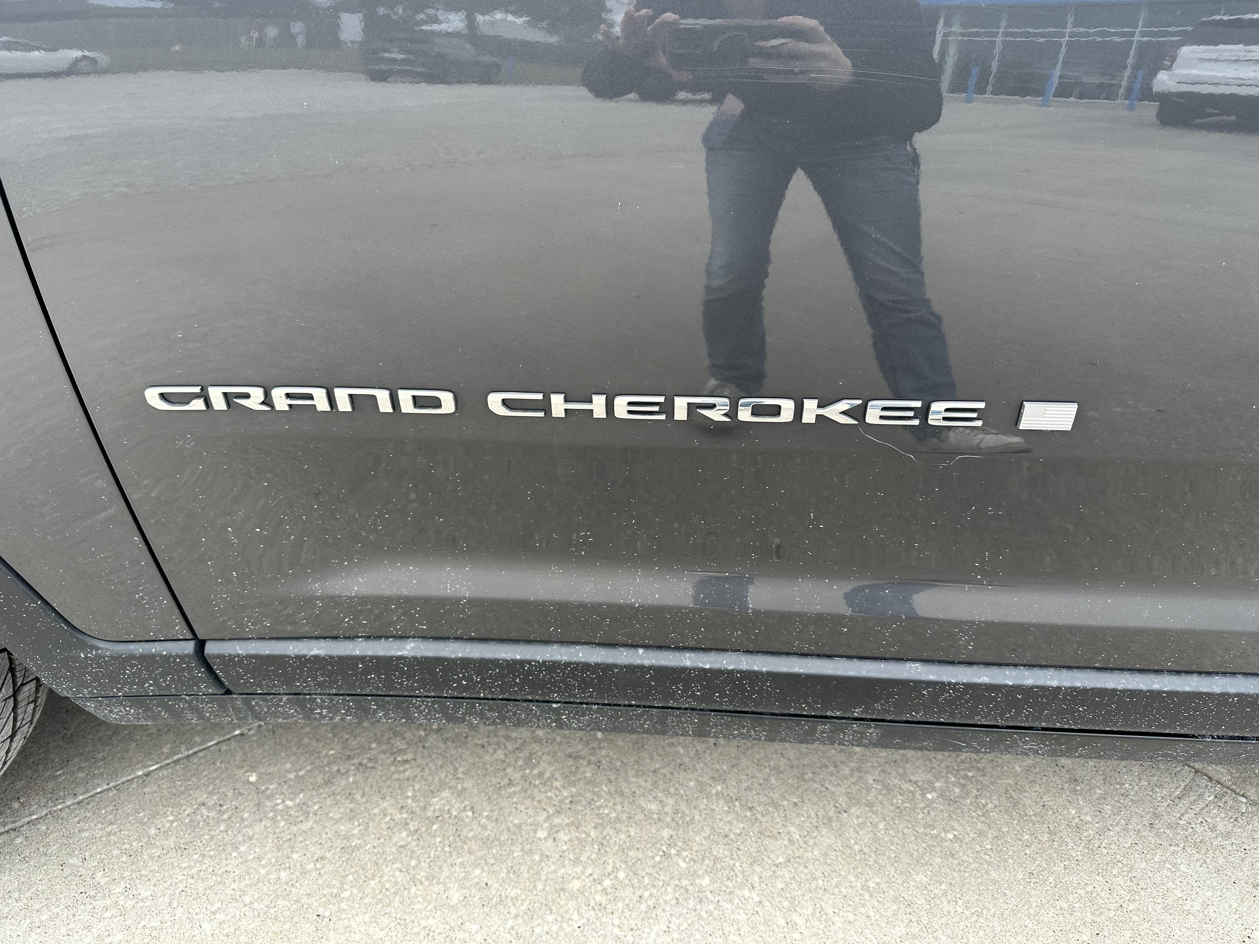 Used 2023 Jeep Grand Cherokee L Limited AWD/4WD image 8