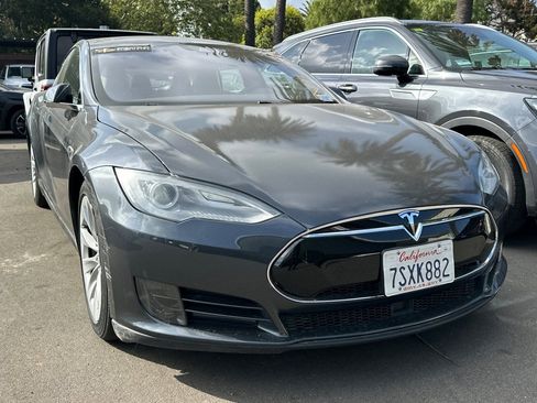 Used 2016 Tesla Model S 70D AWD/4WD image 2