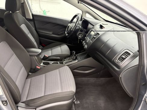 Used 2017 Kia Forte S FWD image 20