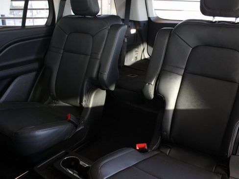 New 2026 Lincoln Aviator Premiere image 38