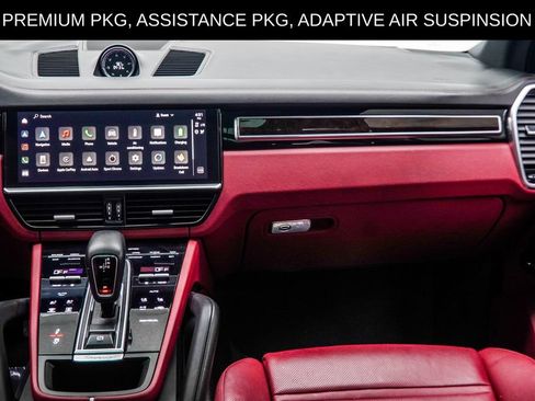 Used 2023 Porsche Cayenne w/ Premium Package AWD/4WD image 24