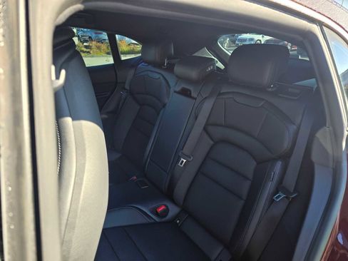 Used 2023 Porsche Taycan 4S w/ Technology Package image 19