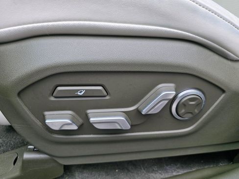 Used 2025 Hyundai Santa Fe Calligraphy AWD/4WD image 14