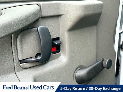 Used 2010 GMC Savana 2500 image 17