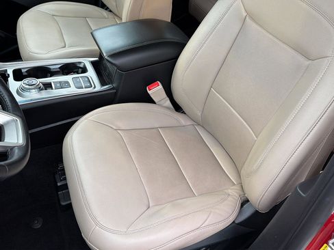 Used 2023 Ford Explorer Limited RWD image 33