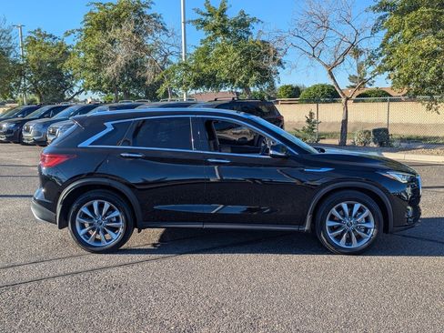 Used 2022 INFINITI QX50 Essential image 7