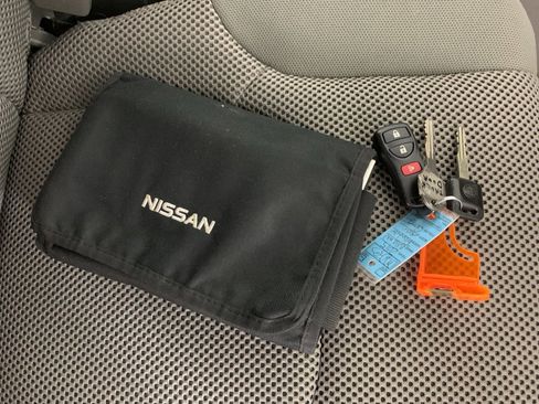 Used 2015 Nissan Frontier SV image 41