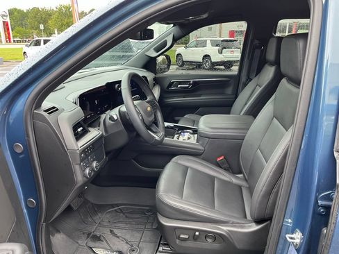 Used 2025 Chevrolet Tahoe LT w/ Comfort Package AWD/4WD image 48