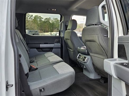 Used 2023 Ford F150 Lightning XLT image 15