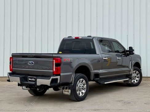 Used 2023 Ford F350 Lariat w/ Chrome Package image 5