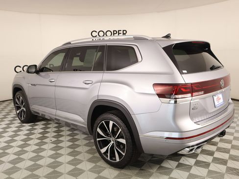 Used 2024 Volkswagen Atlas SEL Premium R-Line image 24