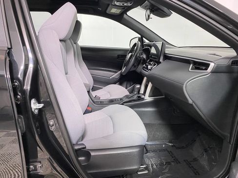 Used 2023 Toyota Corolla Cross AWD Hybrid w/ Moonroof Package image 8
