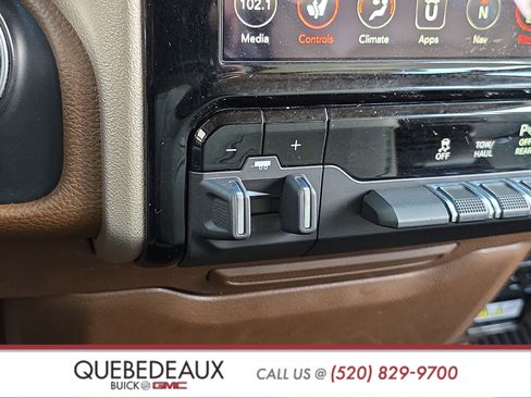 Used 2019 RAM 1500 Laramie AWD/4WD image 21