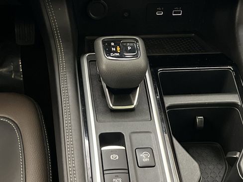 Used 2023 Nissan Pathfinder Platinum image 20