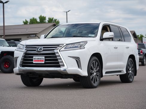 Used 2016 Lexus LX 570 4WD w/ Luxury Package image 7