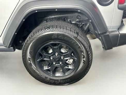 Used 2023 Jeep Wrangler Unlimited w/ Cold Weather Group AWD/4WD image 11