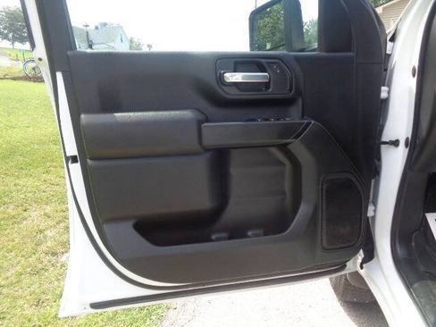 Used 2021 GMC Sierra 3500 4x4 Crew Cab w/ Convenience Package image 11
