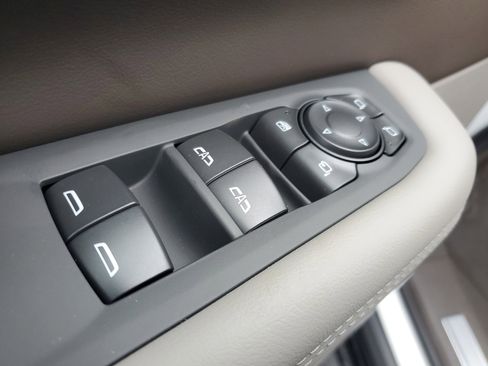 New 2026 GMC Yukon Elevation image 18