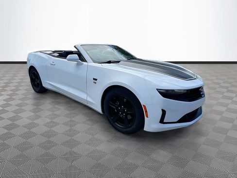 Used 2023 Chevrolet Camaro LT RWD image 31