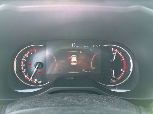 Used 2023 Toyota RAV4 XLE Premium image 17