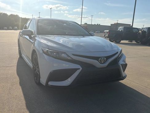 Used 2022 Toyota Camry SE FWD image 30