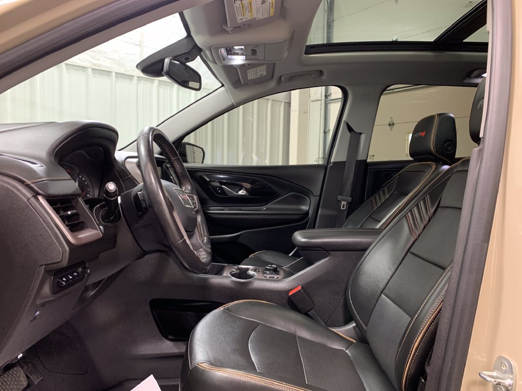 Used 2022 GMC Terrain AT4 w/ Infotainment Package II AWD/4WD image 4