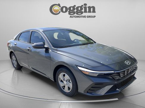 New 2026 Hyundai Elantra SE image 8