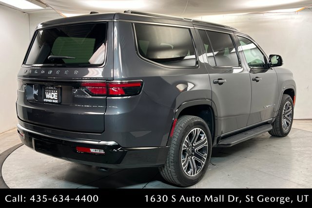 Used 2025 Jeep Wagoneer Series II AWD/4WD image 5