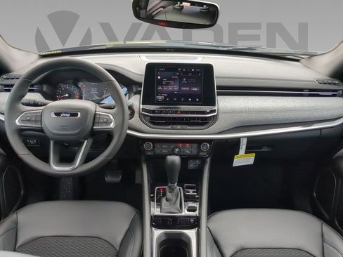 New 2025 Jeep Compass Latitude w/ Convenience Group image 15