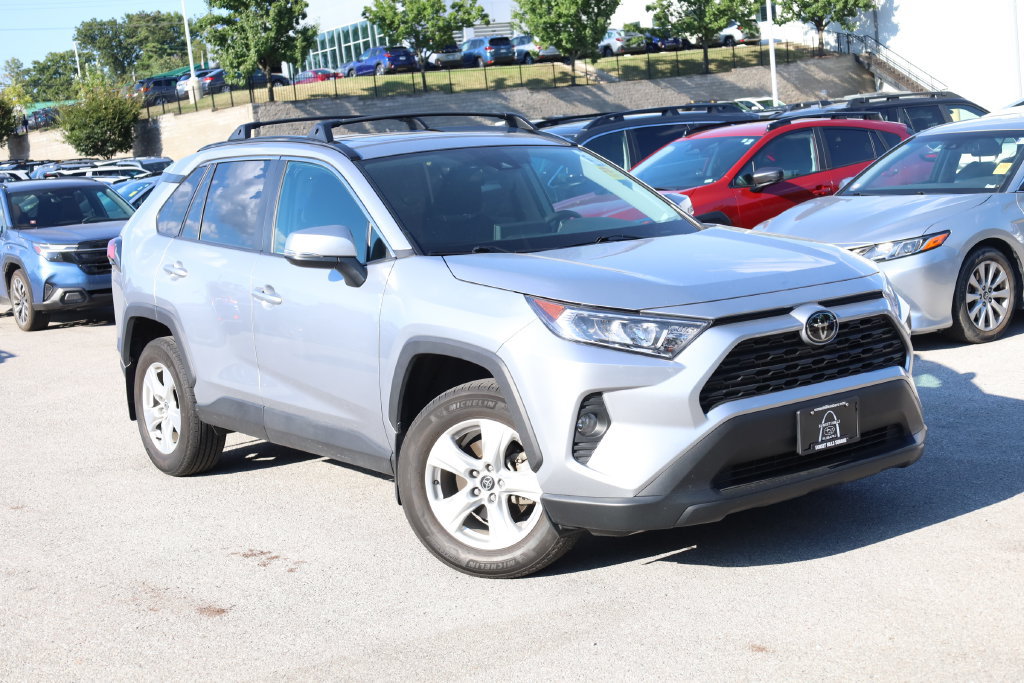 Used 2021 Toyota RAV4 XLE w/ Convenience Package AWD/4WD image 2